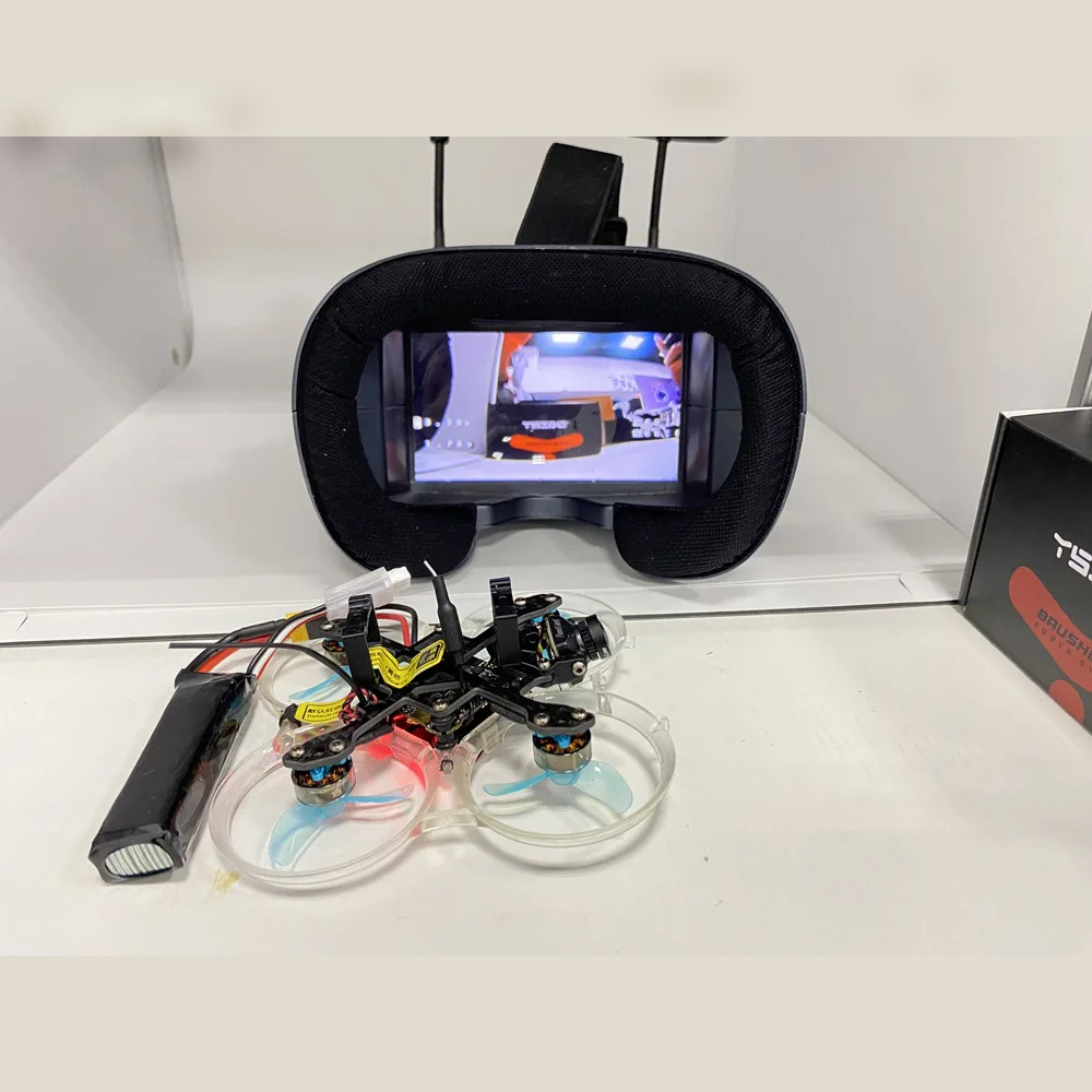 FPV Brille 008D 5,8G 40CH 4,3  – Drone Racing Goggles Bewertung und Preis
